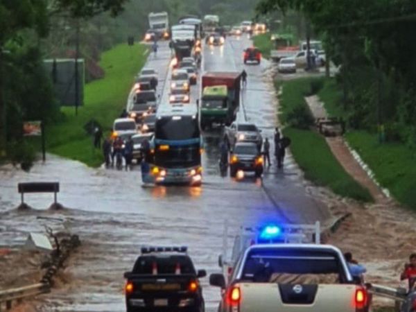 Cordillera bajo agua tras fuertes lluvias