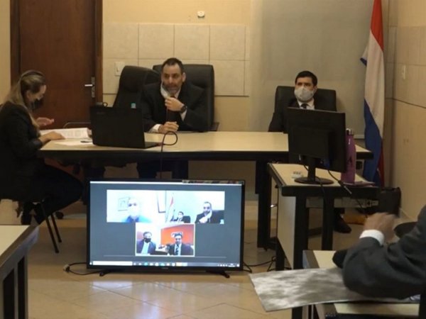 Cambio de defensor frena el juicio al ex rector de la UNA