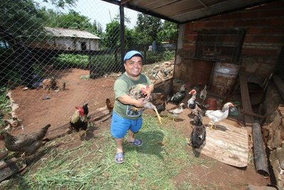 Crónica / EL DR. LOVE: “No crean más que yo como gallinas ajenas”