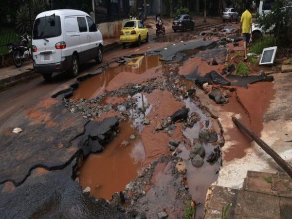 Ciudades quedaron como campos bombardeados tras las lluvias