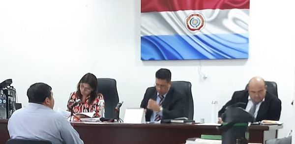 Sentencian a 27 personas por invasión de inmueble - ABC en el Este - ABC Color
