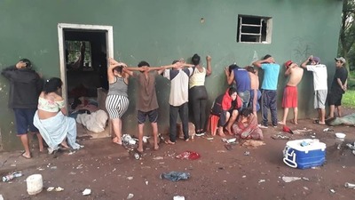 Despejan de asaltantes y drogadictos sede de la Seccional Colorada nº 1 – Diario TNPRESS