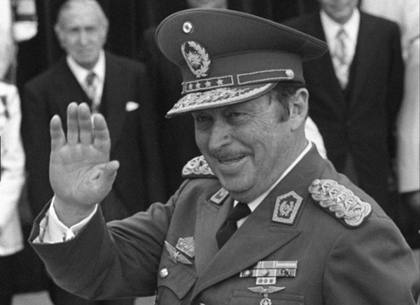 Stroessner fue advertido, pero no creyó que su consuegro le haría un golpe de Estado - Megacadena — Últimas Noticias de Paraguay