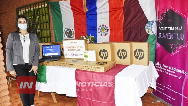 ENTREGAN COMPUTADORAS Y ORDENADORES DE INTERNET EN NATALIO