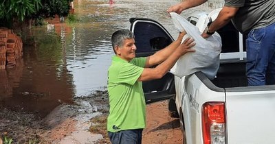 La Nación / Casas inundadas y cientos de damnificados dejó temporal en Paraguarí