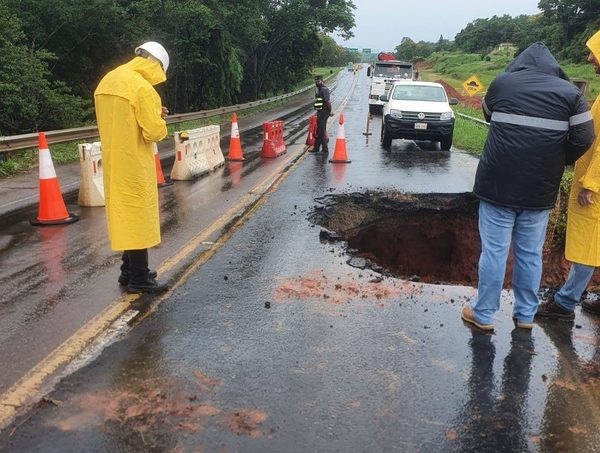 Caminera informa que tramo de la ruta PY02 continuará inhabiltada · Radio Monumental 1080 AM