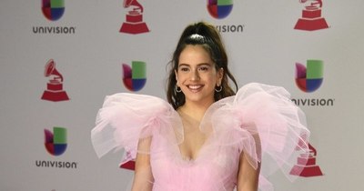 La Nación / Nicolás Montenegro, el español que viste a Rosalía y Beyoncé