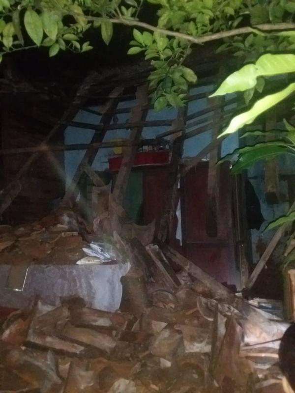 Reportan derrumbe de vivienda en Coronel Oviedo – Prensa 5