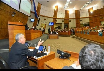 Tras lobby del oficialismo, en Diputados salvan a Villamayor del voto censura - ADN Digital
