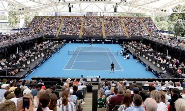 Caso de coronavirus amenaza la realización del Australian Open