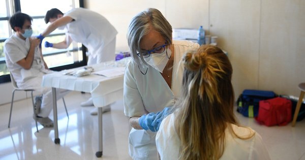 La Nación / COVID-19: Habrá 70 vacunatorios en cada cabecera departamental