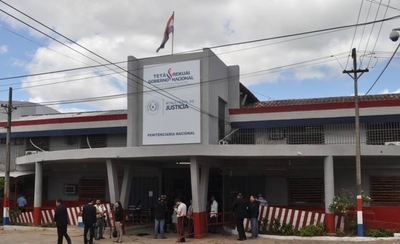 HOY / Incautan garrafa en Tacumbú: pensaron que tenía explosivo pero era vino