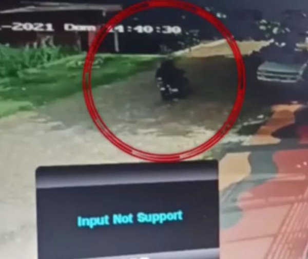 Asaltan a mujer con bebé en brazos