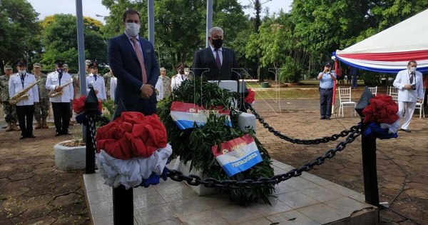 La Nación / Celebran multiculturalidad de Ciudad del Este en acto por el 64 aniversario