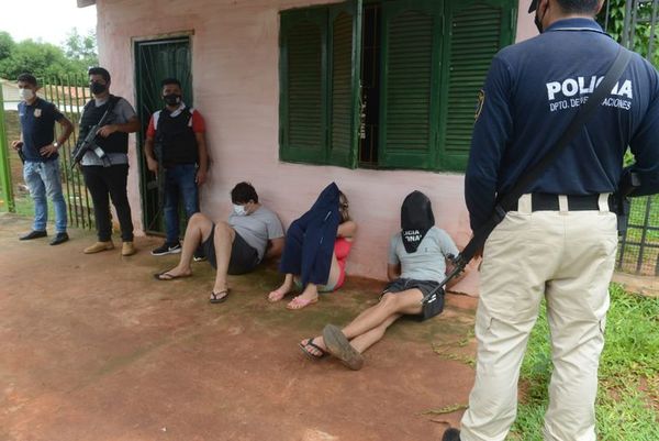 Detienen a supuesto líder de banda de asaltantes en San Lorenzo - Nacionales - ABC Color