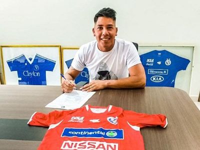 El Danzarín refuerza su portería