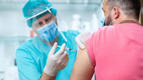 Aclaran que no hubo mediación por fuera del mecanismo Covax para que lleguen las primeras dosis de vacunas - Megacadena — Últimas Noticias de Paraguay