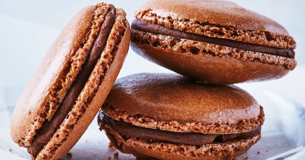 La Nación / Receta LN: Exquisitos macarrones de chocolate