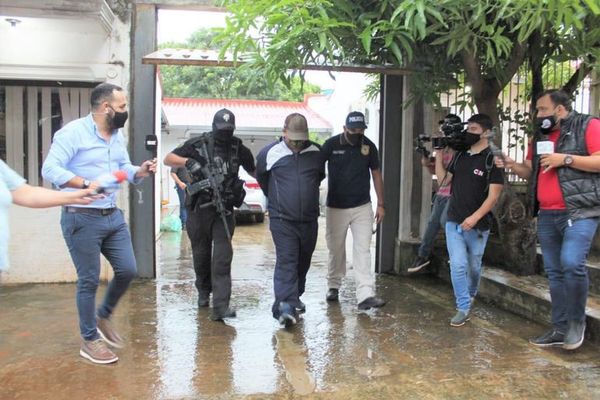 Asalto a blindado: imputan a detenido por violación de ley de armas - ABC en el Este - ABC Color