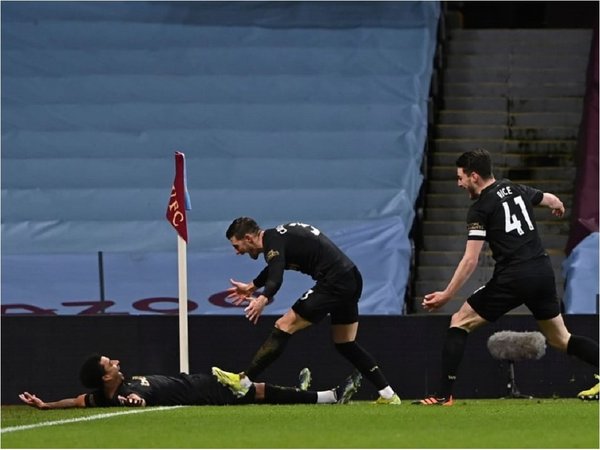 Lingard, debut y doblete con el West Ham