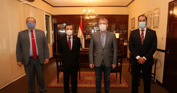 La Nación / Ministro del TSJE y presidente del TEP de la ANR ratifican compromiso para las internas