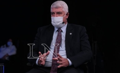 HOY / Wiens ve "lo positivo de la desgracia" y responde a lluvias de denuncias por corrupción