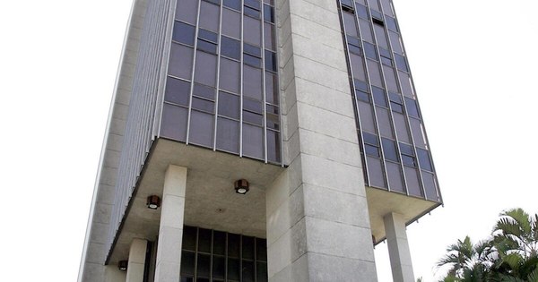 La Nación / Intentan resucitar mediáticamente caso archivado por el Banco Central de Brasil
