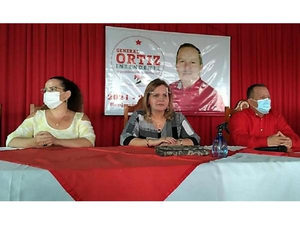 Consulesa viola ley al hacer campaña política con Lilian