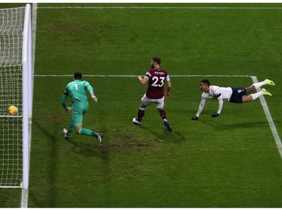 City sigue liderando y West Ham no para