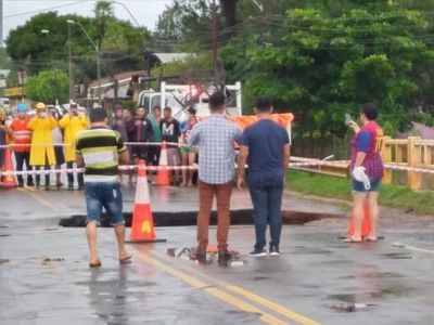 Siguen bloqueos sobre la ruta PY02 en Itacurubí - Nacionales - ABC Color