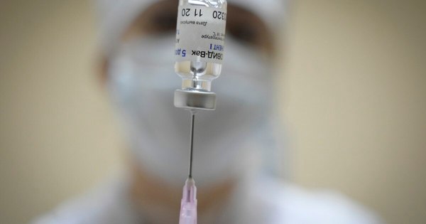 La Nación / COVID-19: Argentina tiene acuerdos para aprovisionarse de 62 millones de dosis de vacunas