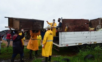 HOY / De vuelta reubican a familias por crecida del río en Asunción