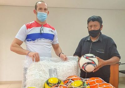 Comunidad indígena de Loma Plata recibe implementos deportivos