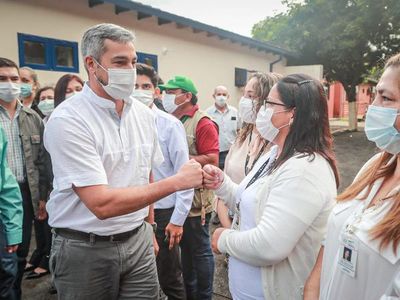 Mario Abdo califica de "ridícula" las críticas hacia Federico González