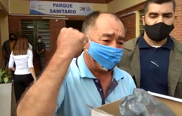 De esta manera respondió Abdo al pedido de auxilio de un familiar de paciente en UTI