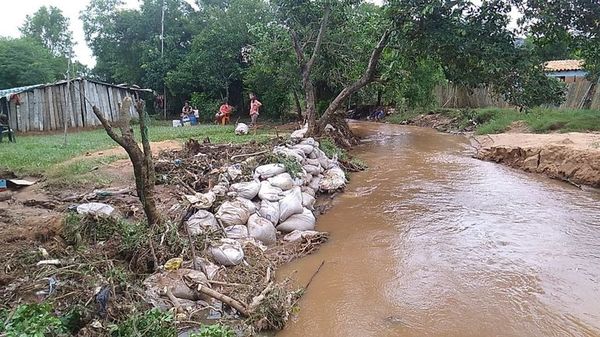 Unas 800 familias damnificadas aguardan ayuda en Paraguarí - Nacionales - ABC Color