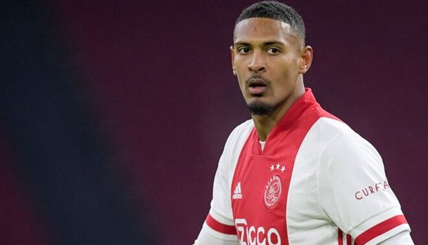 El Ajax olvidó inscribir en la Europa League a su fichaje más caro