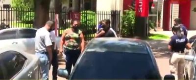Detienen a policías por supuesta extorsión en Brigada Central de la Policía - Nacionales - ABC Color