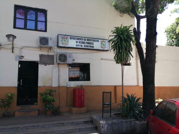 Tres policías detenidos por presunto hecho de extorsión - Megacadena — Últimas Noticias de Paraguay