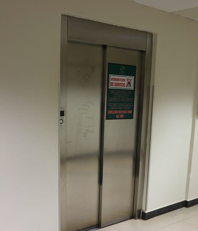 Hallan sin vida a hombre debajo de un ascensor de la Fundación Tesãi