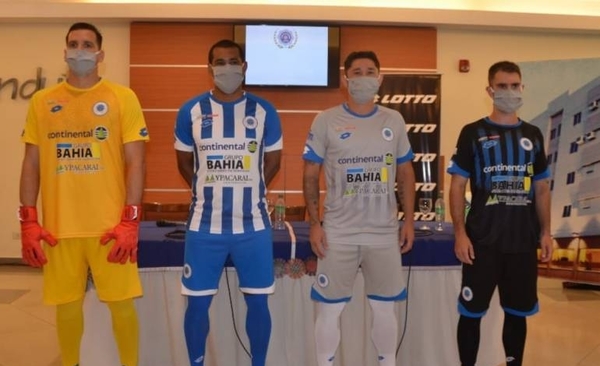 HOY / Presenta nuevos atuendos en el año de su reentré copero