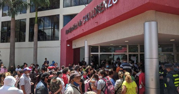 La Nación / Inundados: incidentes en el municipio de San Lorenzo ante la falta de víveres