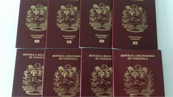 Caracas habría enviado más de 34.000 pasaportes al exterior