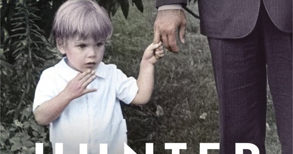 La Nación / El hijo de Biden evoca su adicción a las drogas en un libro de memorias