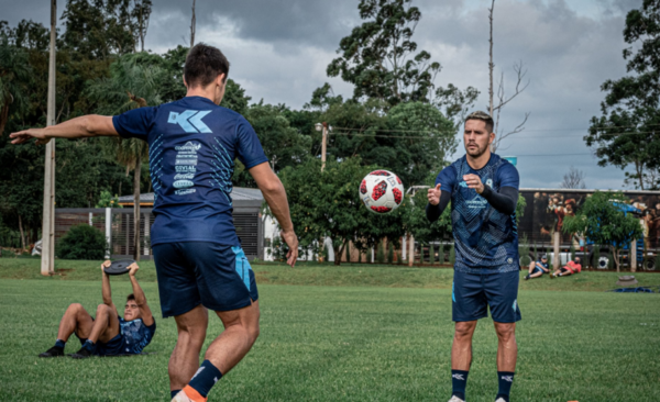 HOY / Define equipo para el debut y sigue esperando más refuerzos