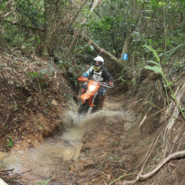 El enduro del motociclismo llega hasta Paraguarí