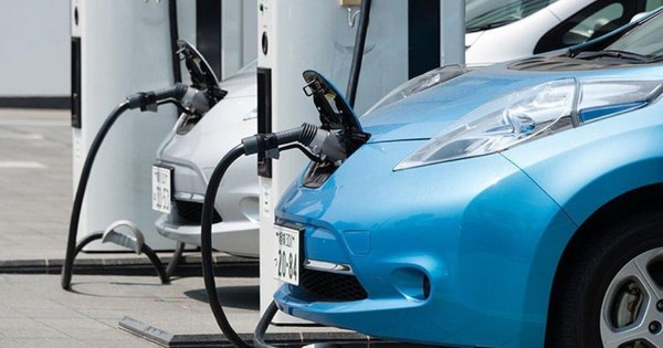 La Nación / Las ventas de autos eléctricos se duplicaron en Europa en el 2020
