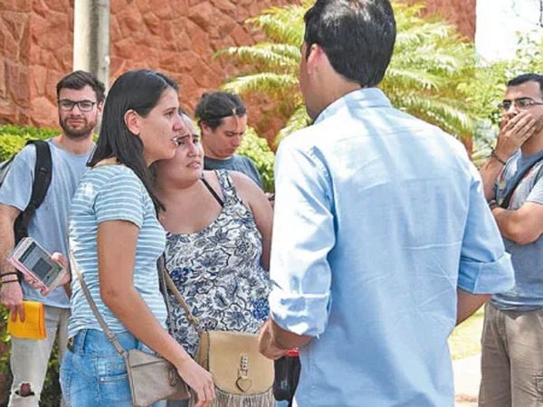 Fijan audiencia preliminar para docente denunciado por coacción sexual