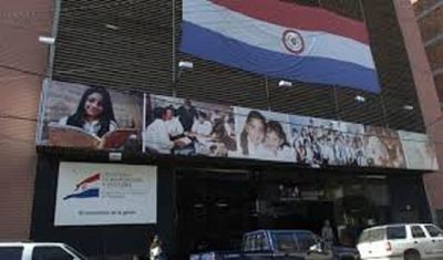 Docentes piden declaración de Emergencia Educativa y se retiran de mesa de diálogo