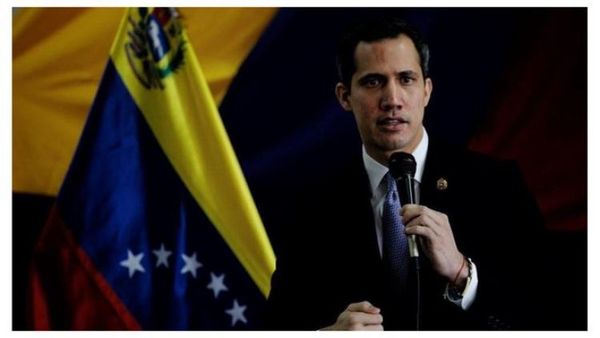 Panamá retira credenciales a representante de Guaidó